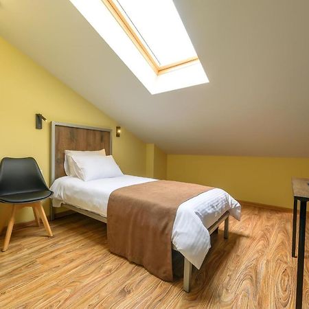 Stark Hotel Orhei Bagian luar foto