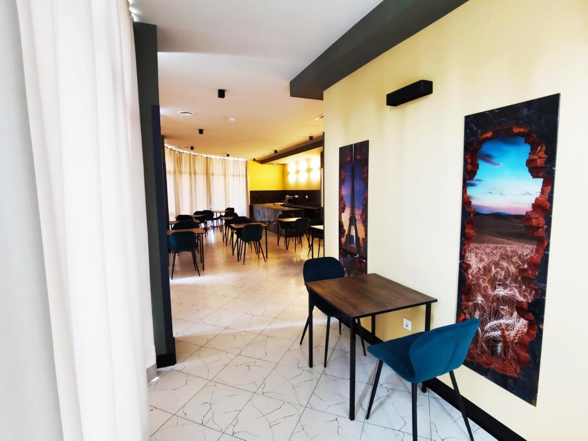 Stark Hotel Orhei Bagian luar foto