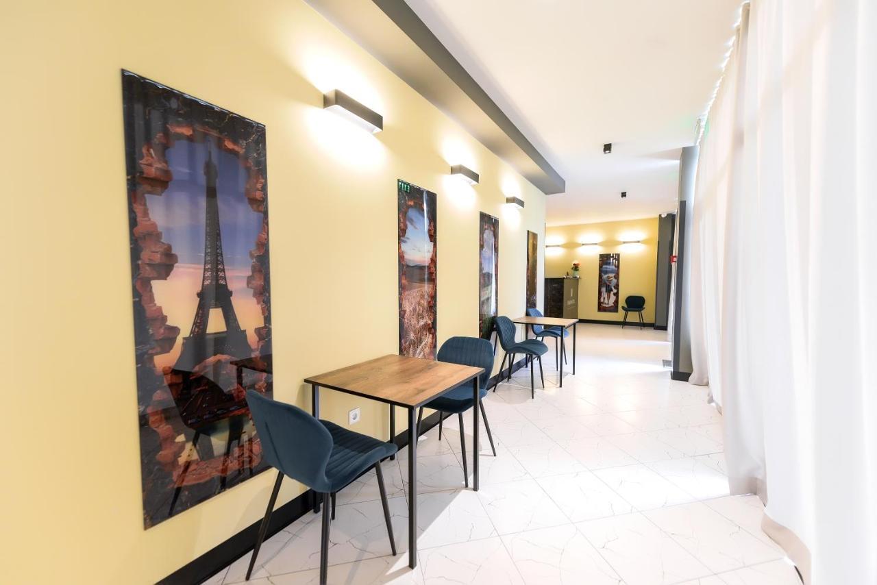 Stark Hotel Orhei Bagian luar foto